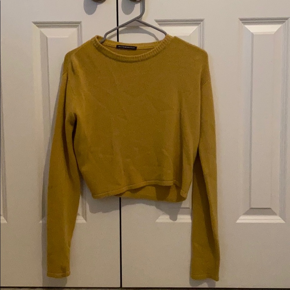 Brandy Melville - Yellow Sweater